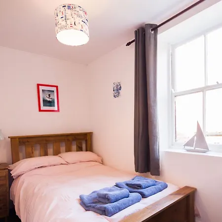 The Cranny 罗宾胡兹贝